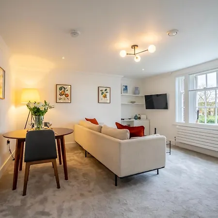 8 - Bootham House Apartment